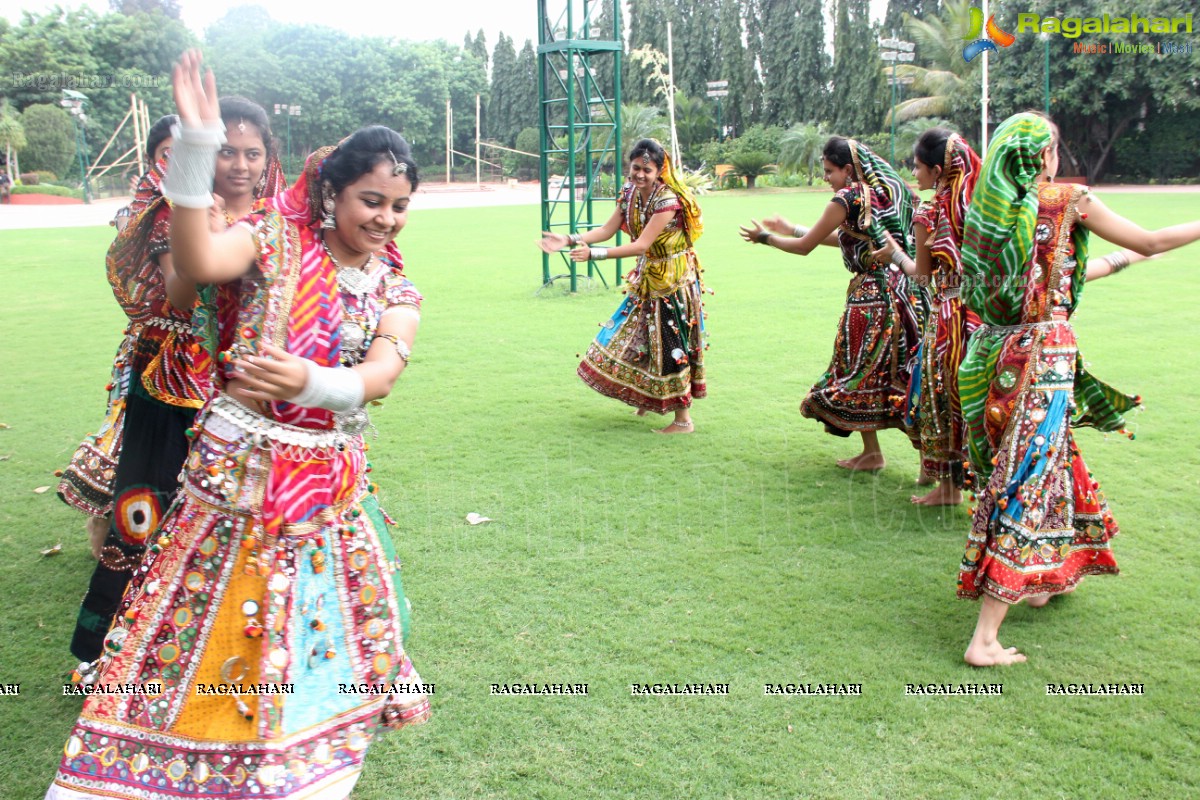 Legend Navratri Utsav 2013 Curtain Raiser