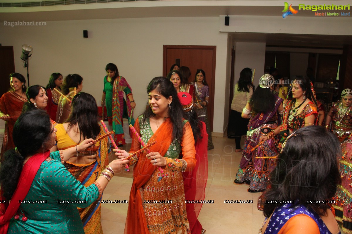 Shraddha Hyderabad-Secunderabad Ladies Chapter's Dandiya Dhamal