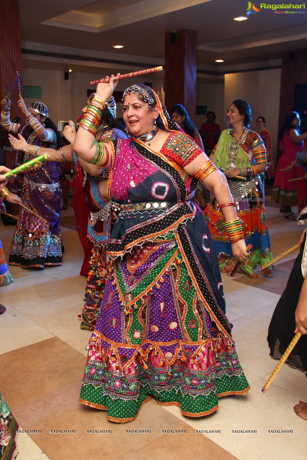 Shraddha Hyderabad-Secunderabad Ladies Chapter's Dandiya Dhamal