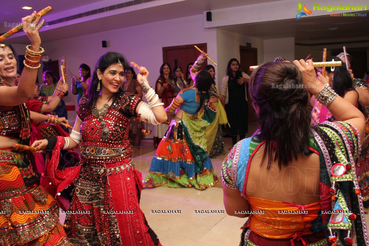 Shraddha Hyderabad-Secunderabad Ladies Chapter's Dandiya Dhamal