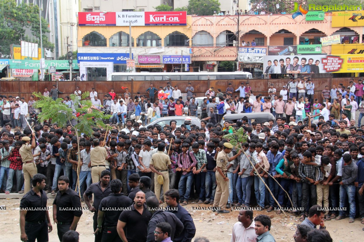 Kajal Aggarwal inagurates Kalanikethan at Kothapet, Hyderabad