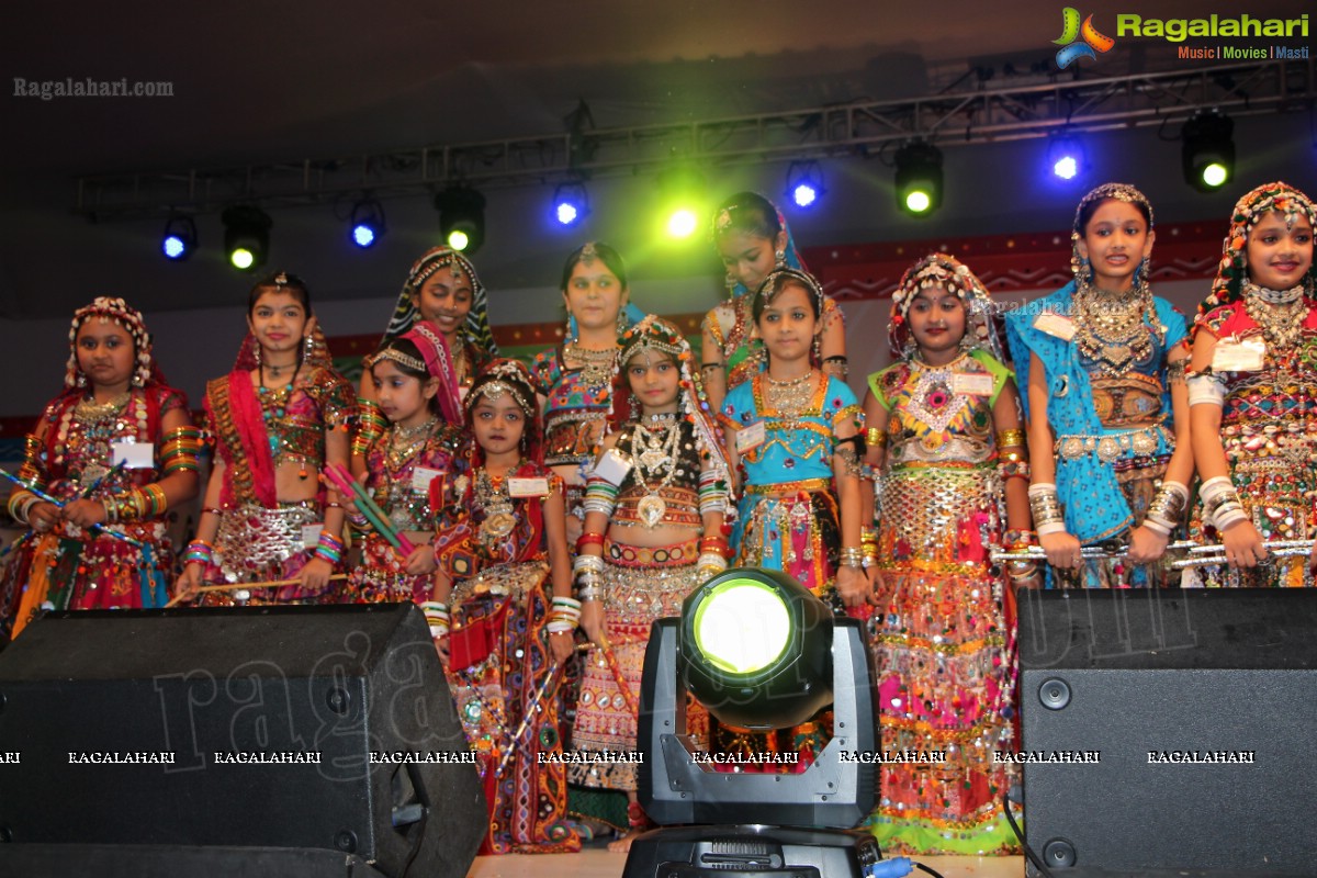 Legend Navratri Utsav 2013 Grand Finale - Judge: Bina Mehta