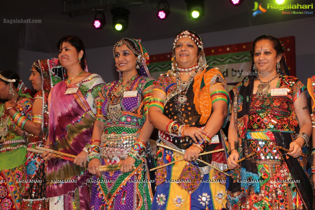 Legend Navratri Utsav 2013 Grand Finale - Judge: Bina Mehta