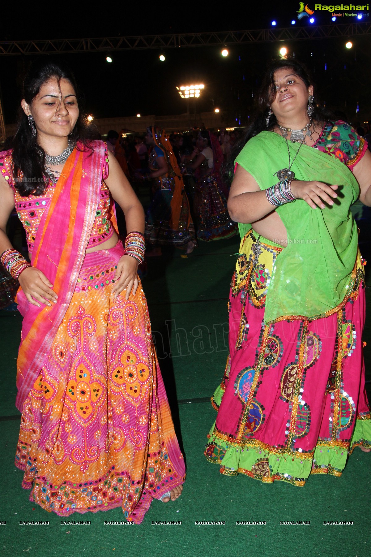 Legend Navratri Utsav 2013 Grand Finale - Judge: Bina Mehta