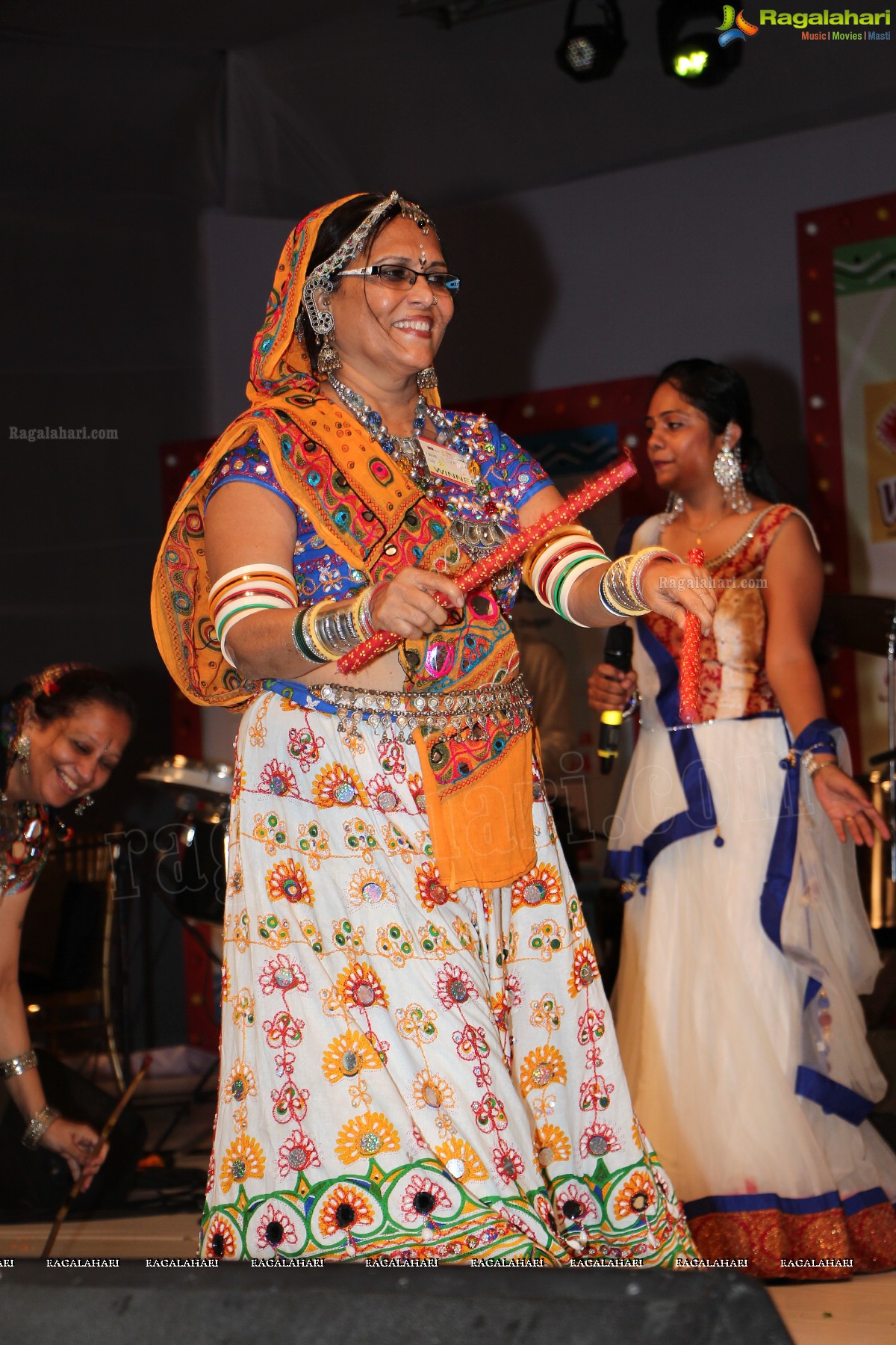 Legend Navratri Utsav 2013 Grand Finale - Judge: Bina Mehta