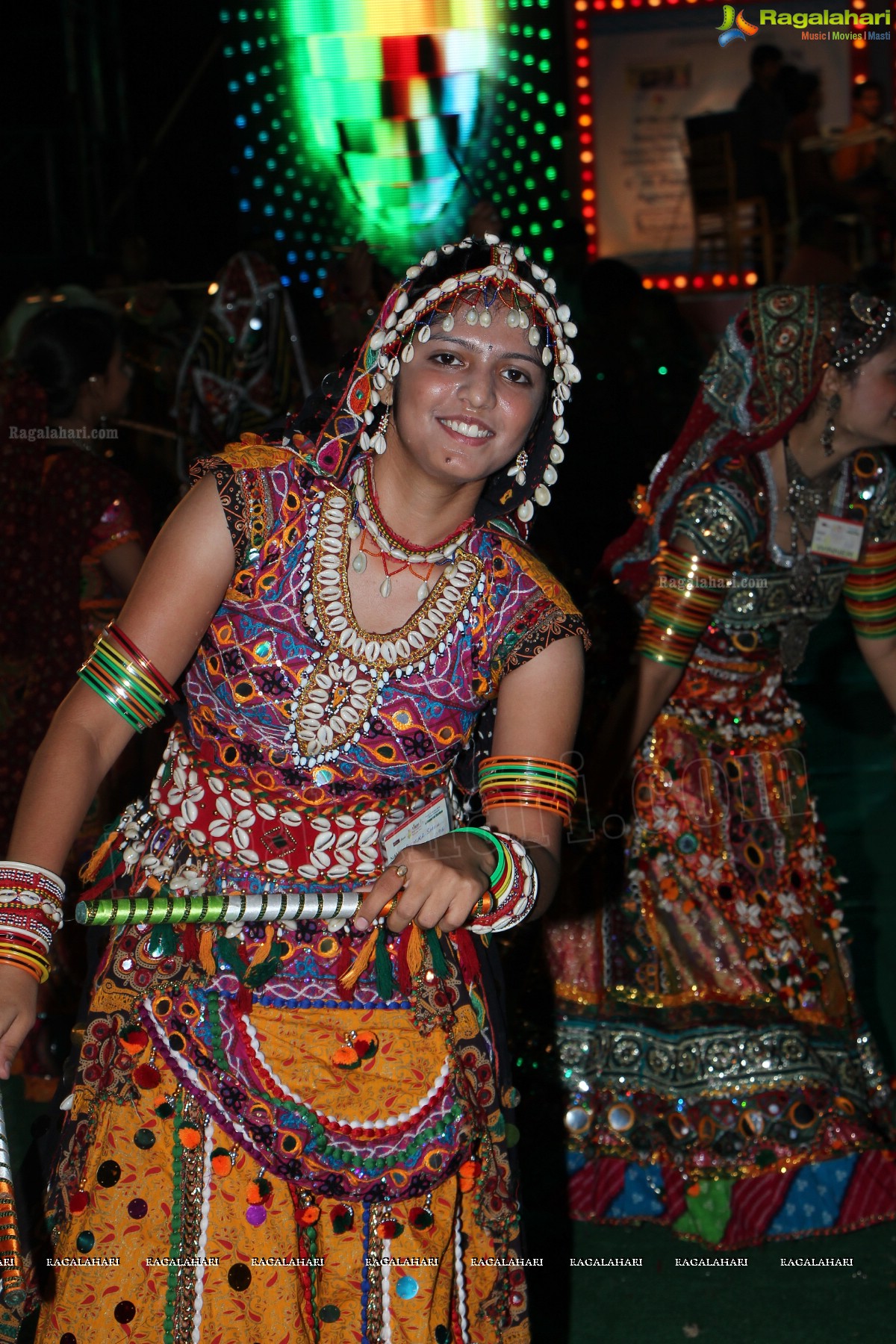 Legend Navratri Utsav 2013 Grand Finale - Judge: Bina Mehta