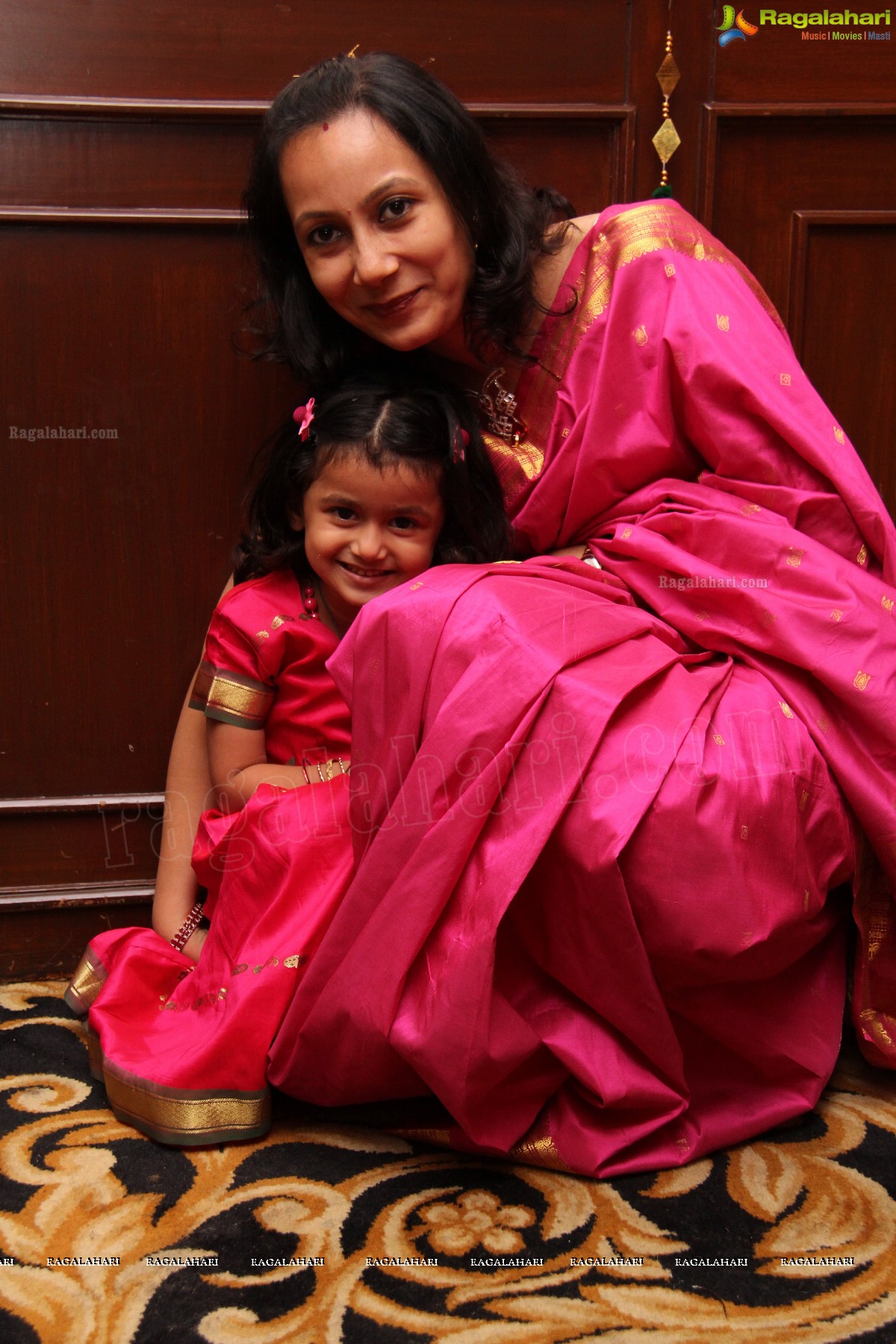 Mom Kiddos Club Diwali 2013 Celebrations at Hotel Palace Heights, Hyderabad