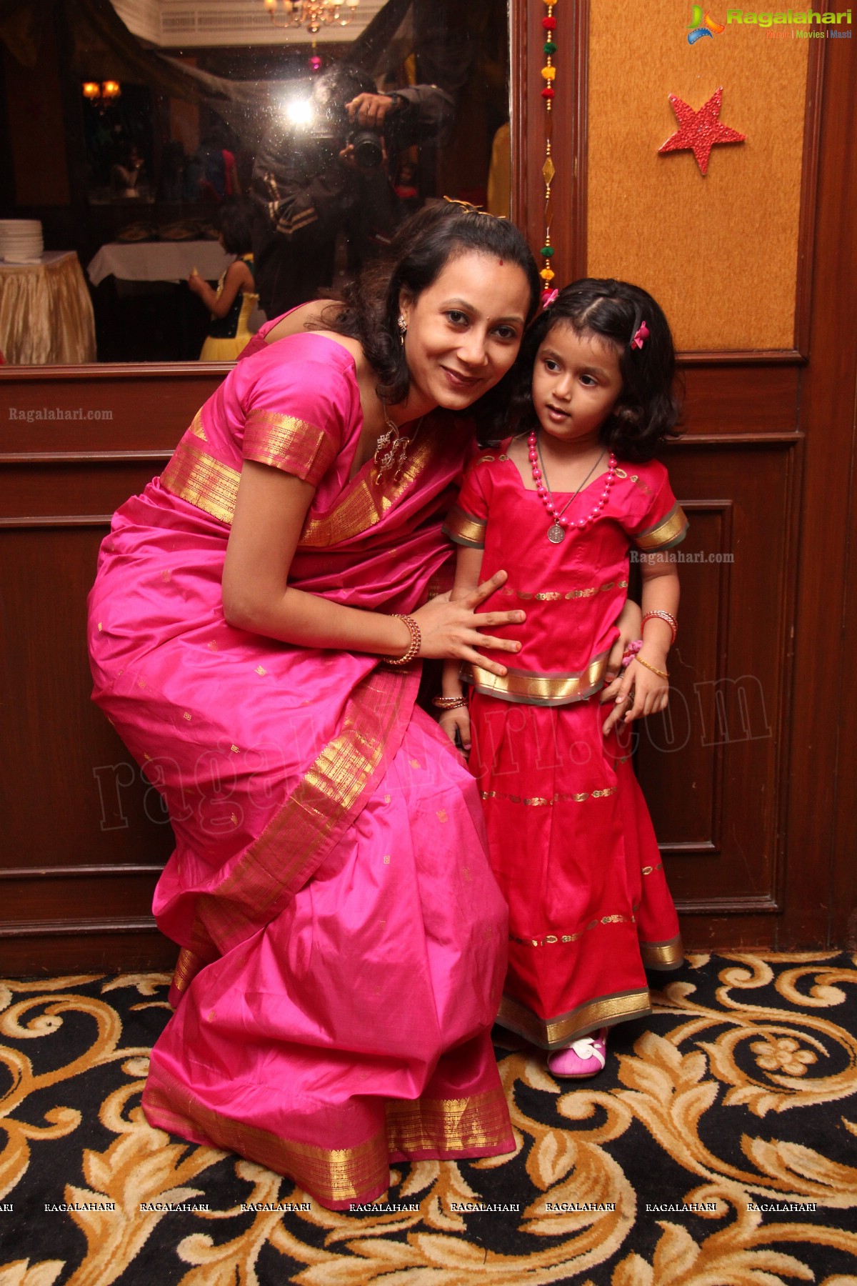 Mom Kiddos Club Diwali 2013 Celebrations at Hotel Palace Heights, Hyderabad