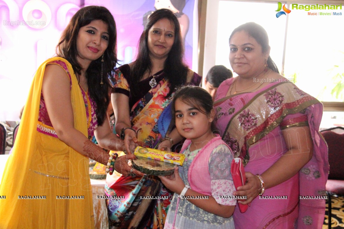 Mom Kiddos Club Diwali 2013 Celebrations at Hotel Palace Heights, Hyderabad