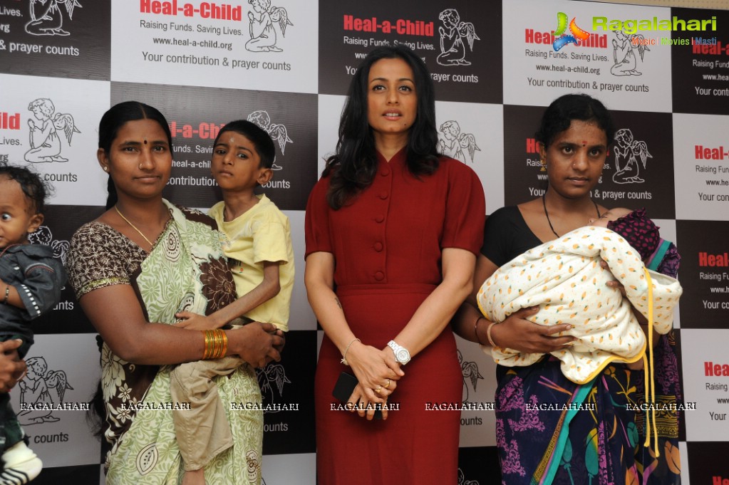 Namrata Shirodkar visits Heal A Child Foundation, Hyderabad