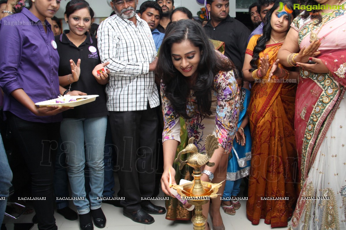 Nanditha launches Naturals Family Salon at Ameerpet, Hyderabad