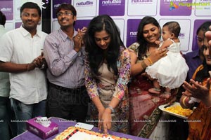 Nandita launches Naturals Ameerpet, Hyd