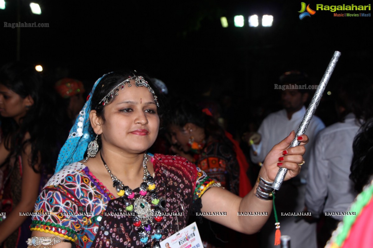 Navratri Dandiya Utsav 2013 Season 3 by Nandu Bilal at Mallareddy Gardens, Hyderabad