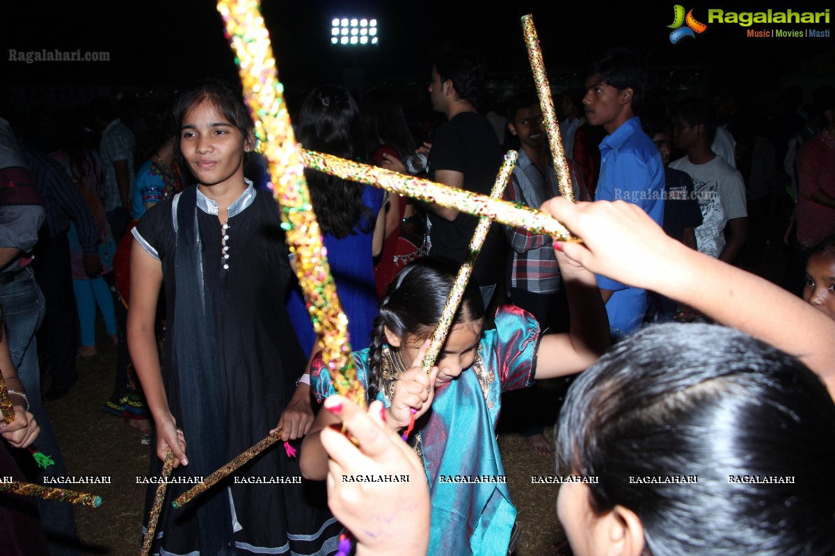 Navratri Dandiya Utsav 2013 Season 3 by Nandu Bilal at Mallareddy Gardens, Hyderabad