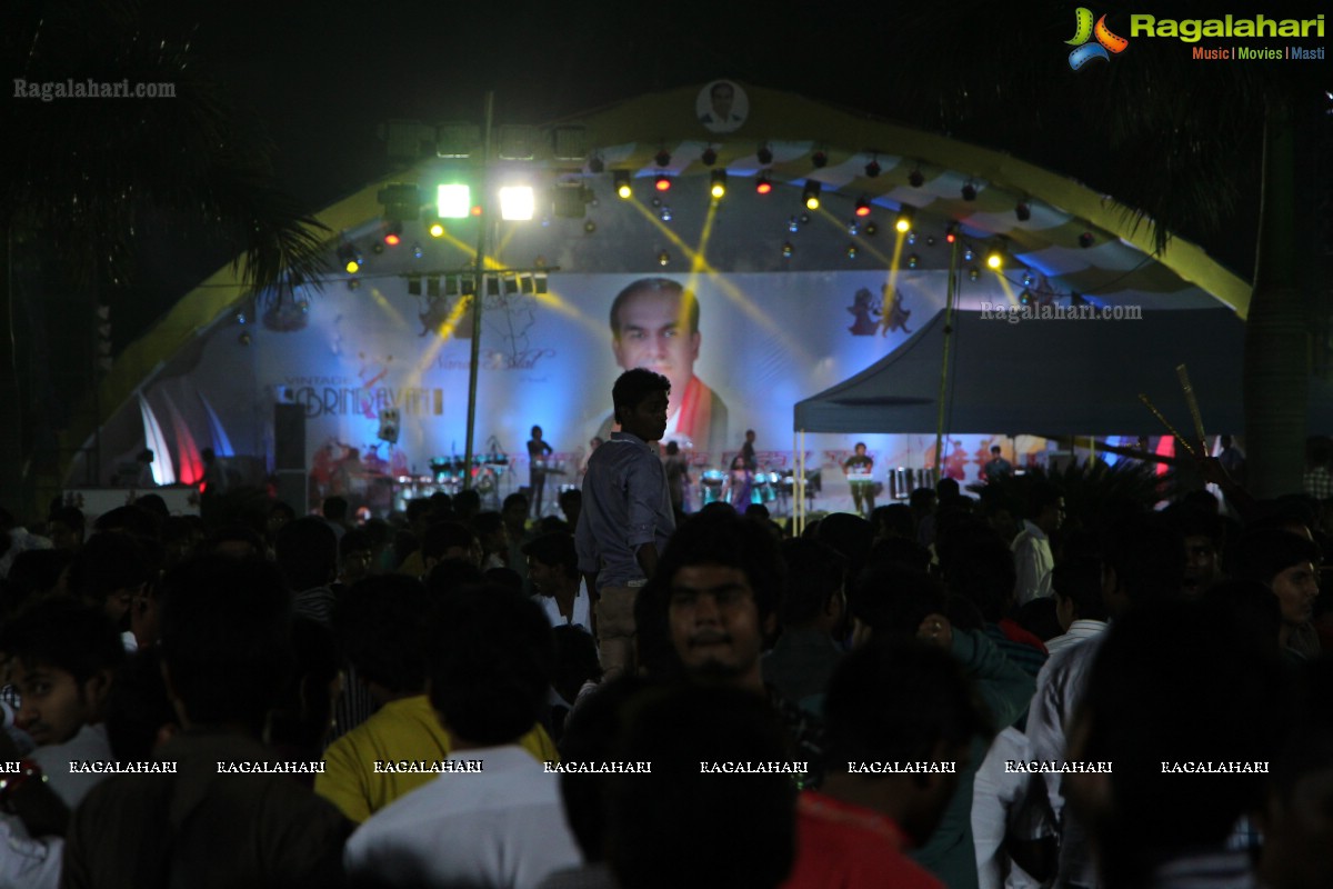 Navratri Dandiya Utsav 2013 Season 3 by Nandu Bilal at Mallareddy Gardens, Hyderabad