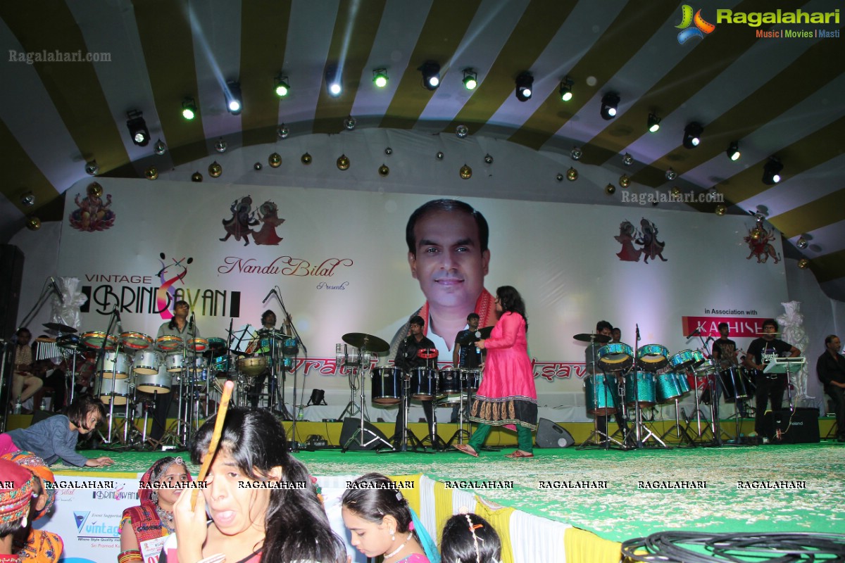 Navratri Dandiya Utsav 2013 Season 3 by Nandu Bilal at Mallareddy Gardens, Hyderabad