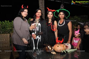 Se La Vie Halloween Party