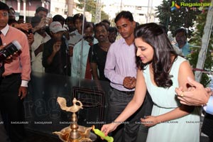 Parineeti Chopra Meena Jewellers Hyderabad