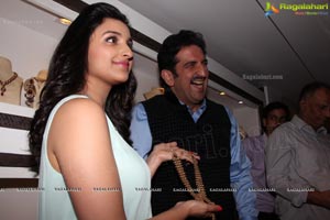 Parineeti Chopra Meena Jewellers Hyderabad