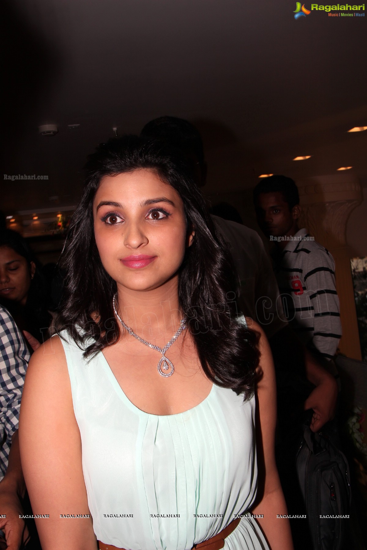 Parineeti Chopra inaugurates Meena Jewellers 6th Jewellery Showroom, Hyderabad