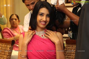 Parineeti Chopra Meena Jewellers Hyderabad