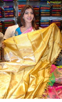 Samantha inaugurates Kalanikethan Nizamabad