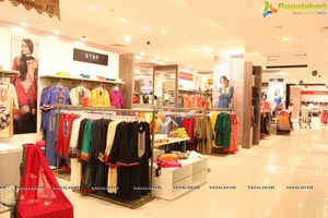 Shoppers Stop Manjeera Mall