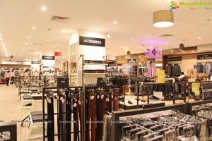 Shoppers Stop Manjeera Mall