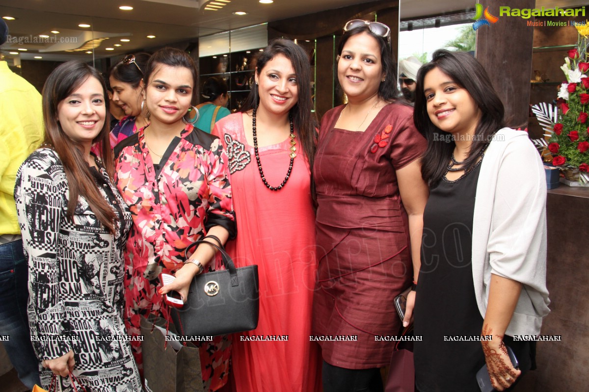 Sparks 'N' Sizzles Stores Launch