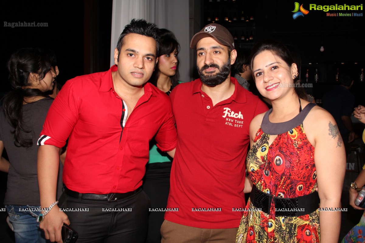 Sunny Anand's Birthday Bash 2013 at Lost Society, Hyderabad