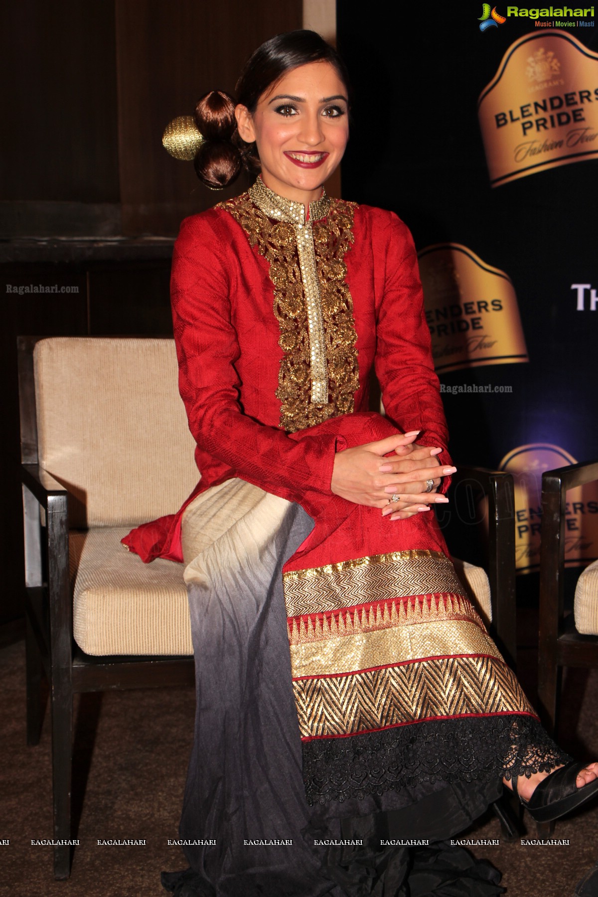 Blenders Pride Fashion Tour 2013 - Vikram Phadnis-JJ Valaya Press Meet