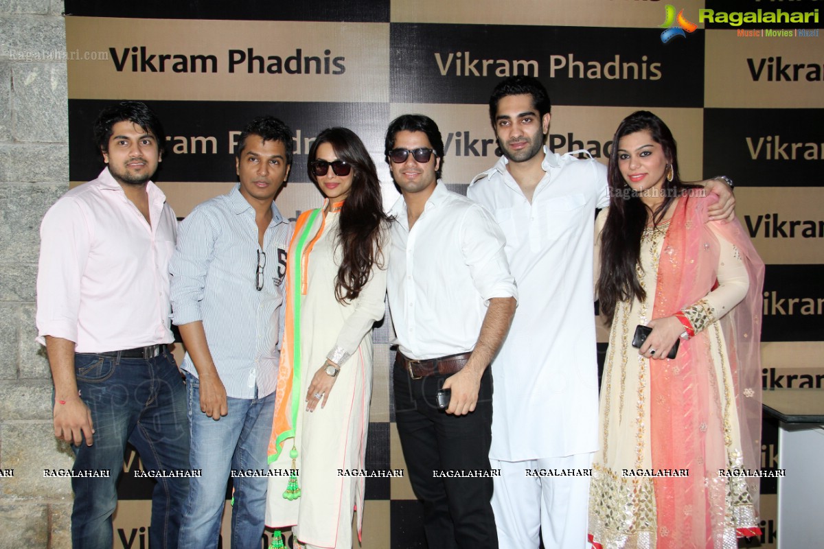 Vikram Phadnis Stores Launch, Hyderabad