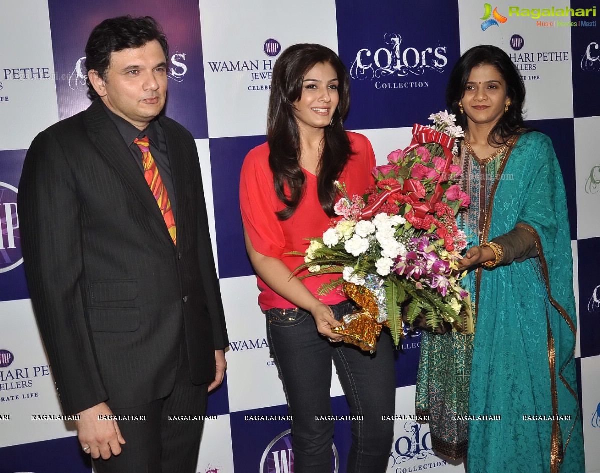 Raveena Tandon launches new collection 'Colors' at Waman Hari Pethe Jewellers, Mumbai