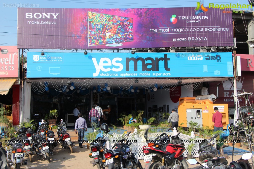 Hamsa Nandini launches Yes Mart at LB Nagar, Hyderabad