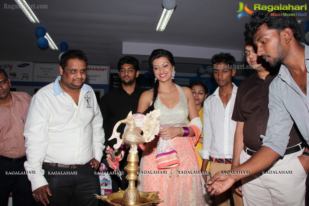 Hamsa Nandini launches Yes Mart at LB Nagar, Hyderabad