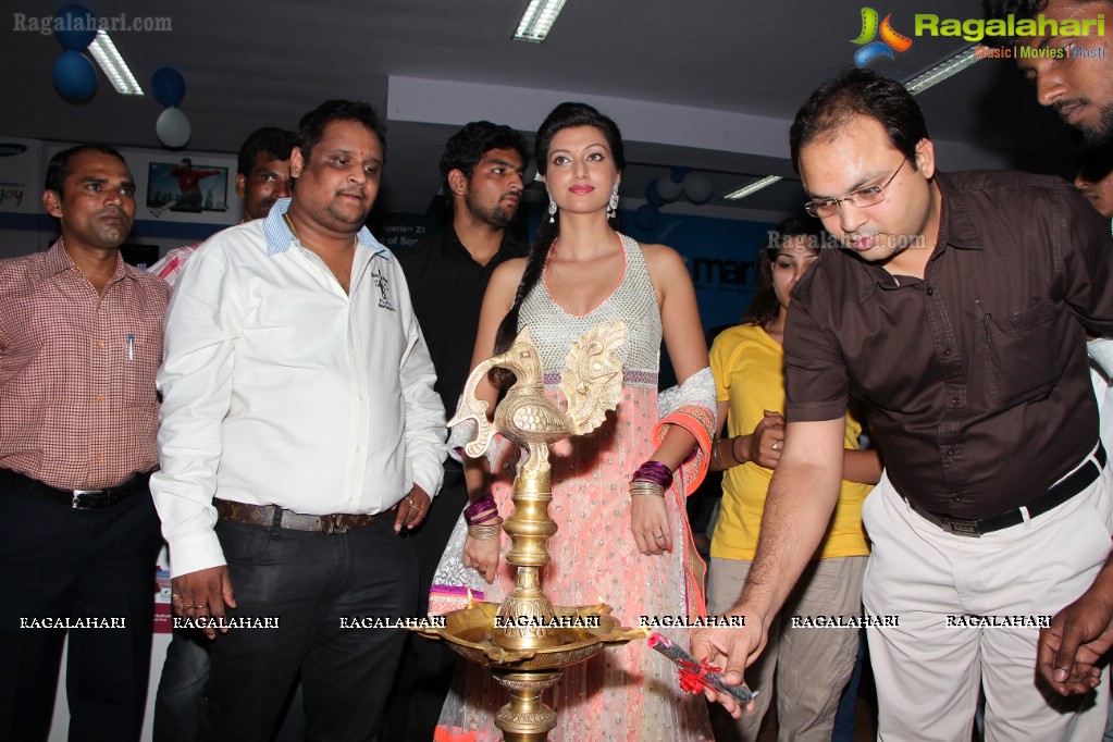 Hamsa Nandini launches Yes Mart at LB Nagar, Hyderabad