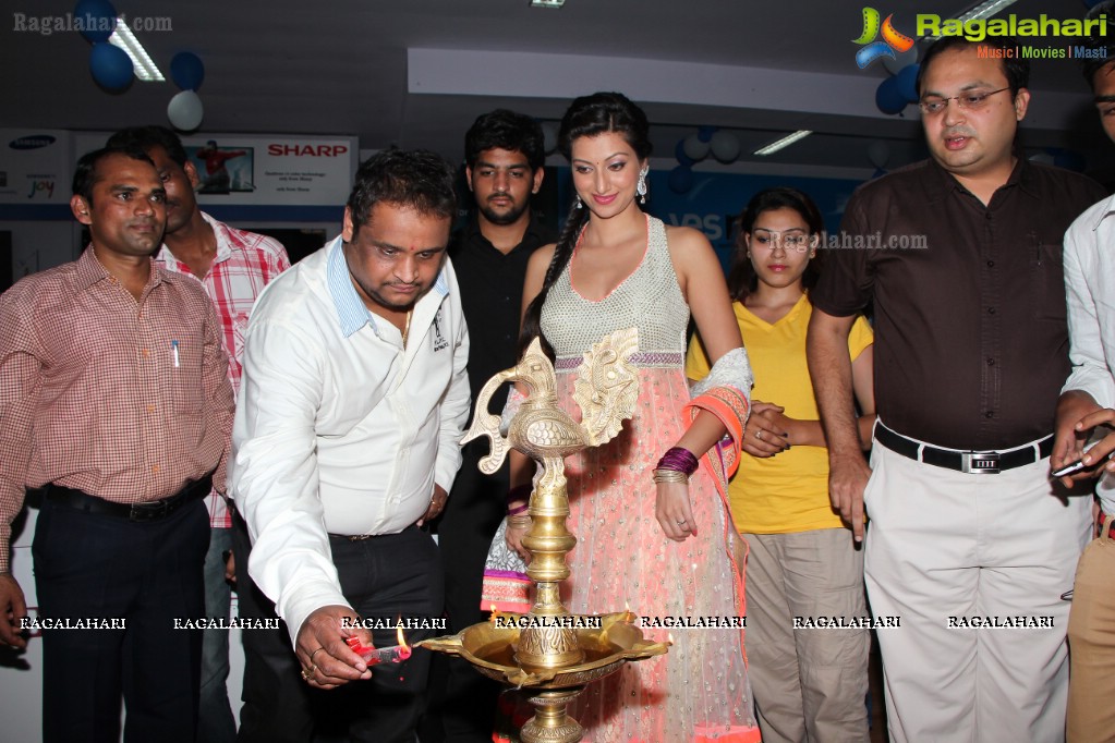 Hamsa Nandini launches Yes Mart at LB Nagar, Hyderabad