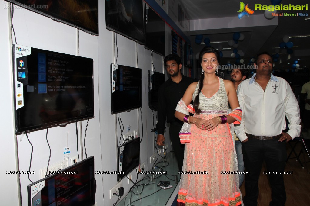 Hamsa Nandini launches Yes Mart at LB Nagar, Hyderabad