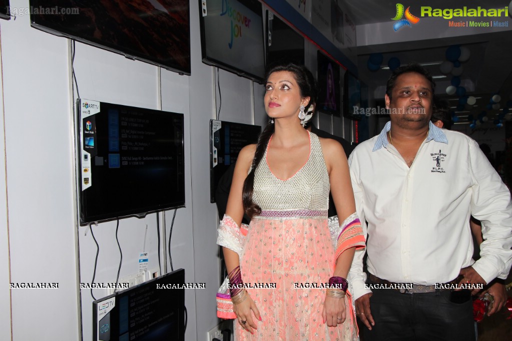 Hamsa Nandini launches Yes Mart at LB Nagar, Hyderabad