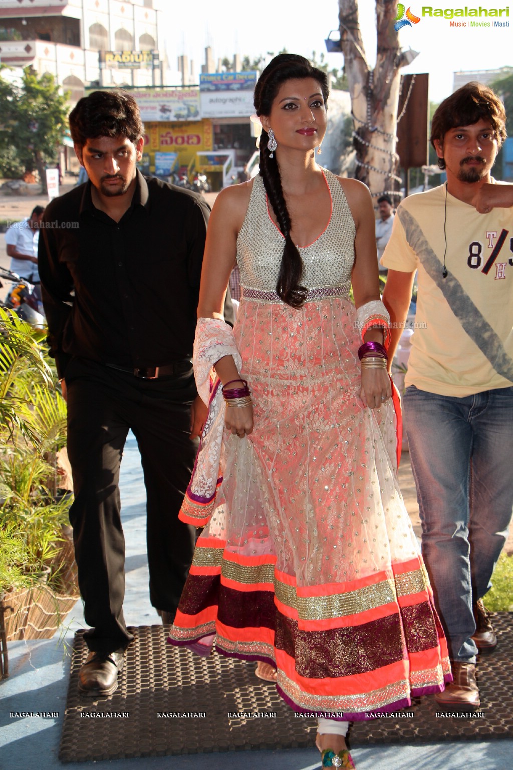 Hamsa Nandini launches Yes Mart at LB Nagar, Hyderabad