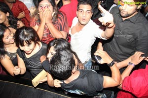 Akshay Kumar at Kismet Pub, Hyderabad