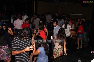 Heroine Sanjana in Kismet Pub