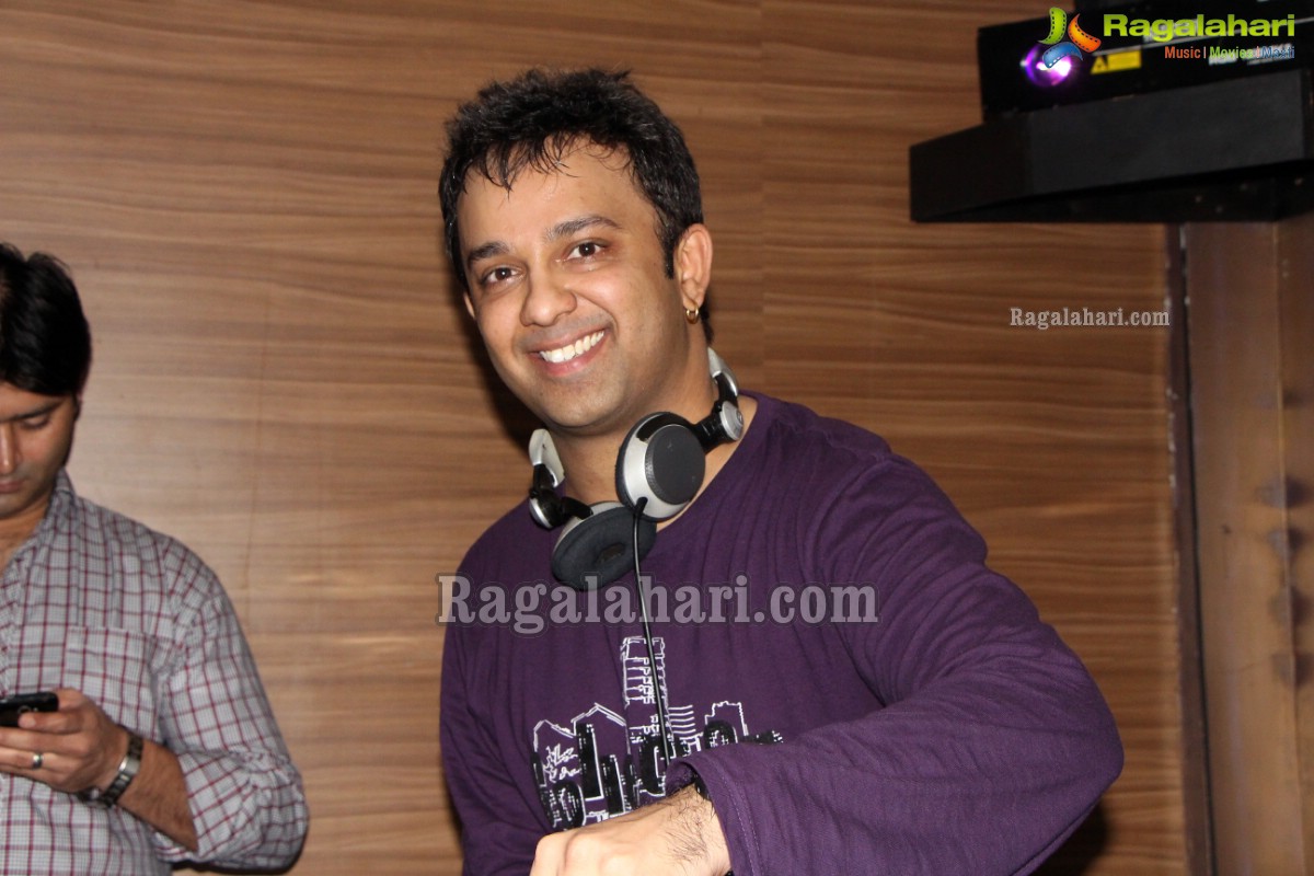 Chocolate Boy presents Disco Dandiya with DJ Piyush at Movida, Hyderabad