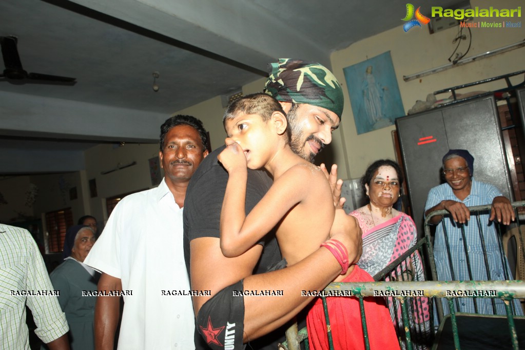 Manchu Manoj at Vizag