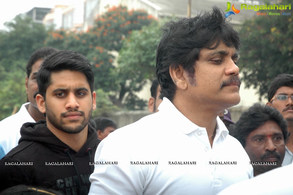 Nagarjuna Family Joins Swachh Bharat Campaign