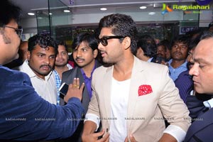 Allu Arjun Lot Mobiles