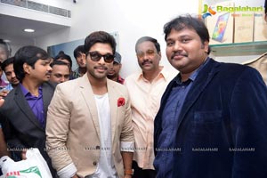 Allu Arjun Lot Mobiles