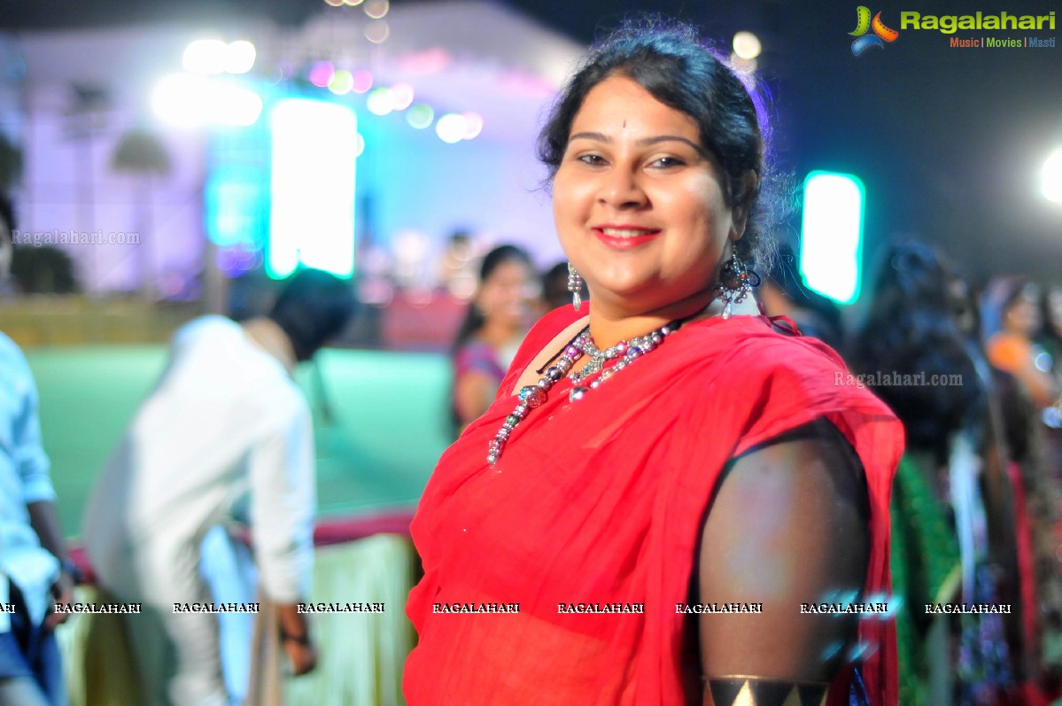 Legend Navratri Utsav 2014 at Imperial Gardens, Hyderabad (Day 8)