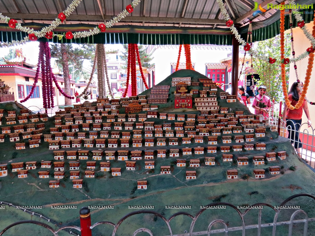 Golden Buddha Temple, Coorg