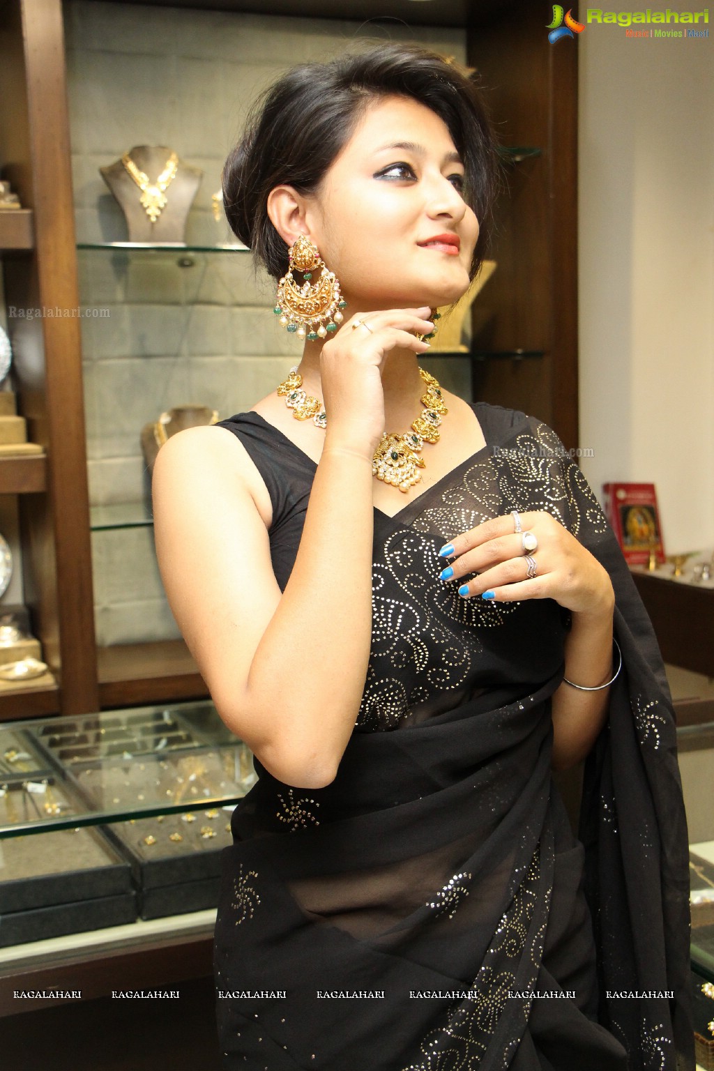 Hiya Jewellers Diwali Sale Curtain Raiser